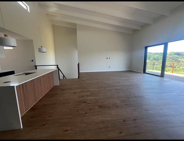 3 BEDROOM TOWNHOUSE FOR SALE IN SALT ROCK